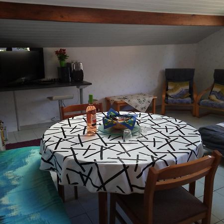 Zimmer Mit Fruehstueck Challes-les-Eaux Exterior foto