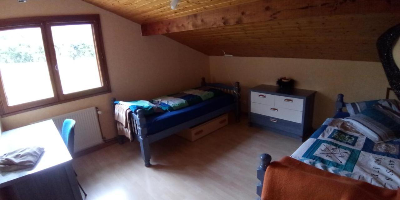 Zimmer Mit Fruehstueck Challes-les-Eaux Exterior foto