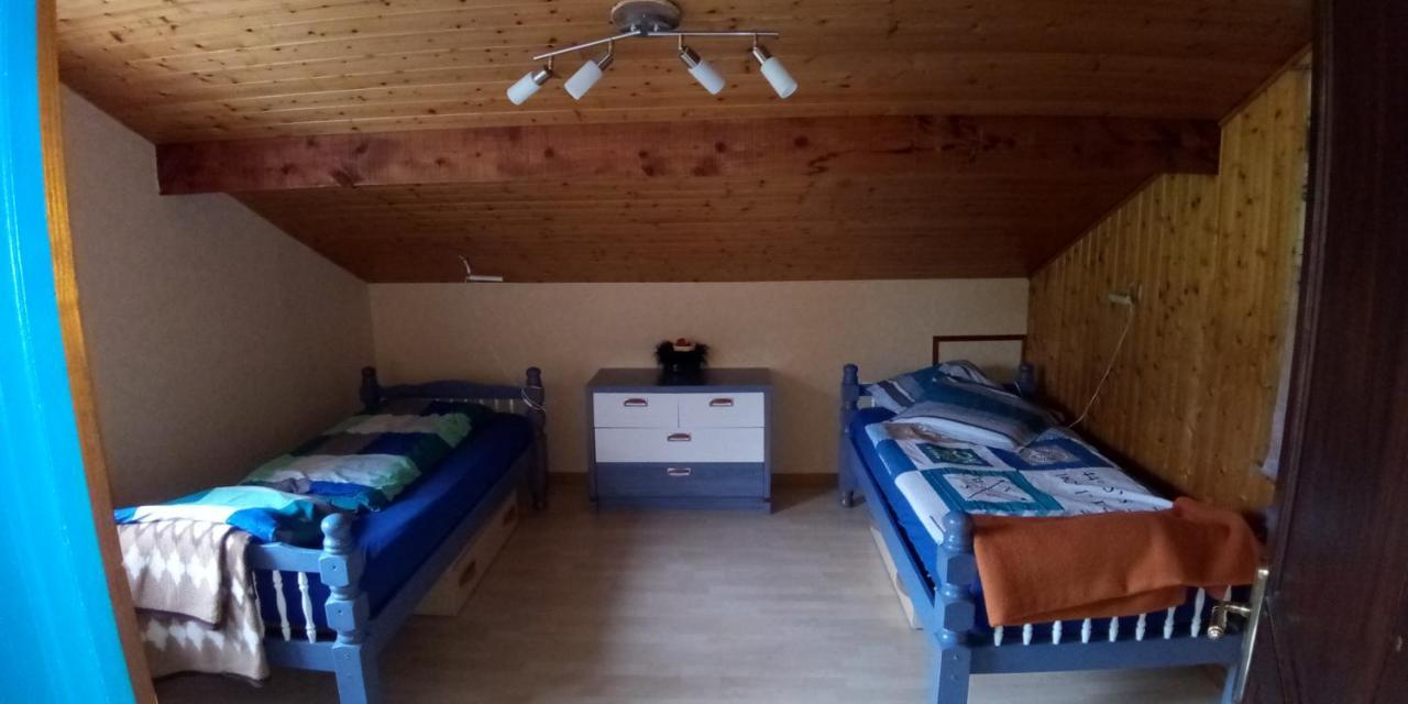 Zimmer Mit Fruehstueck Challes-les-Eaux Exterior foto