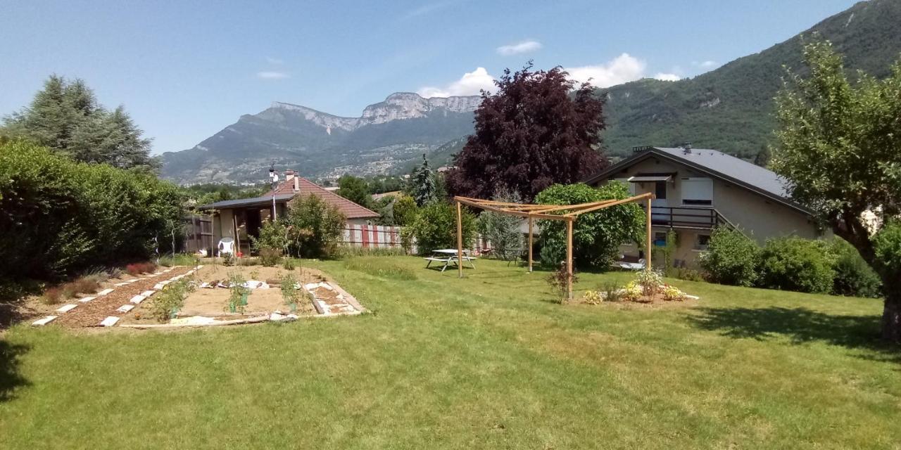 Zimmer Mit Fruehstueck Challes-les-Eaux Exterior foto